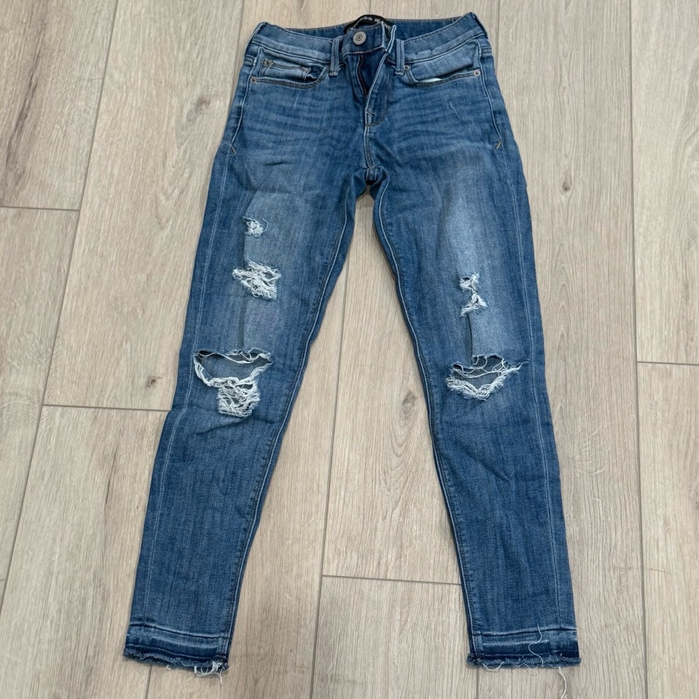 EXPRESS - Women's Blue Distressed Mid Rise Cropped Jean Legging - Size 0